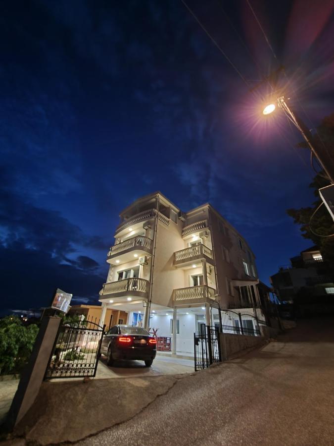Apartments Adriatik Ulcinj Exterior foto